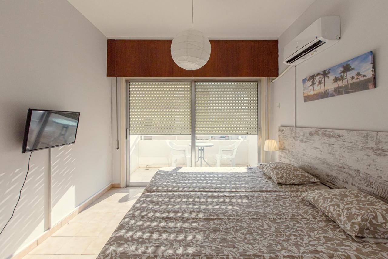 Furnished Seafront Studio Lárnaca Exterior foto