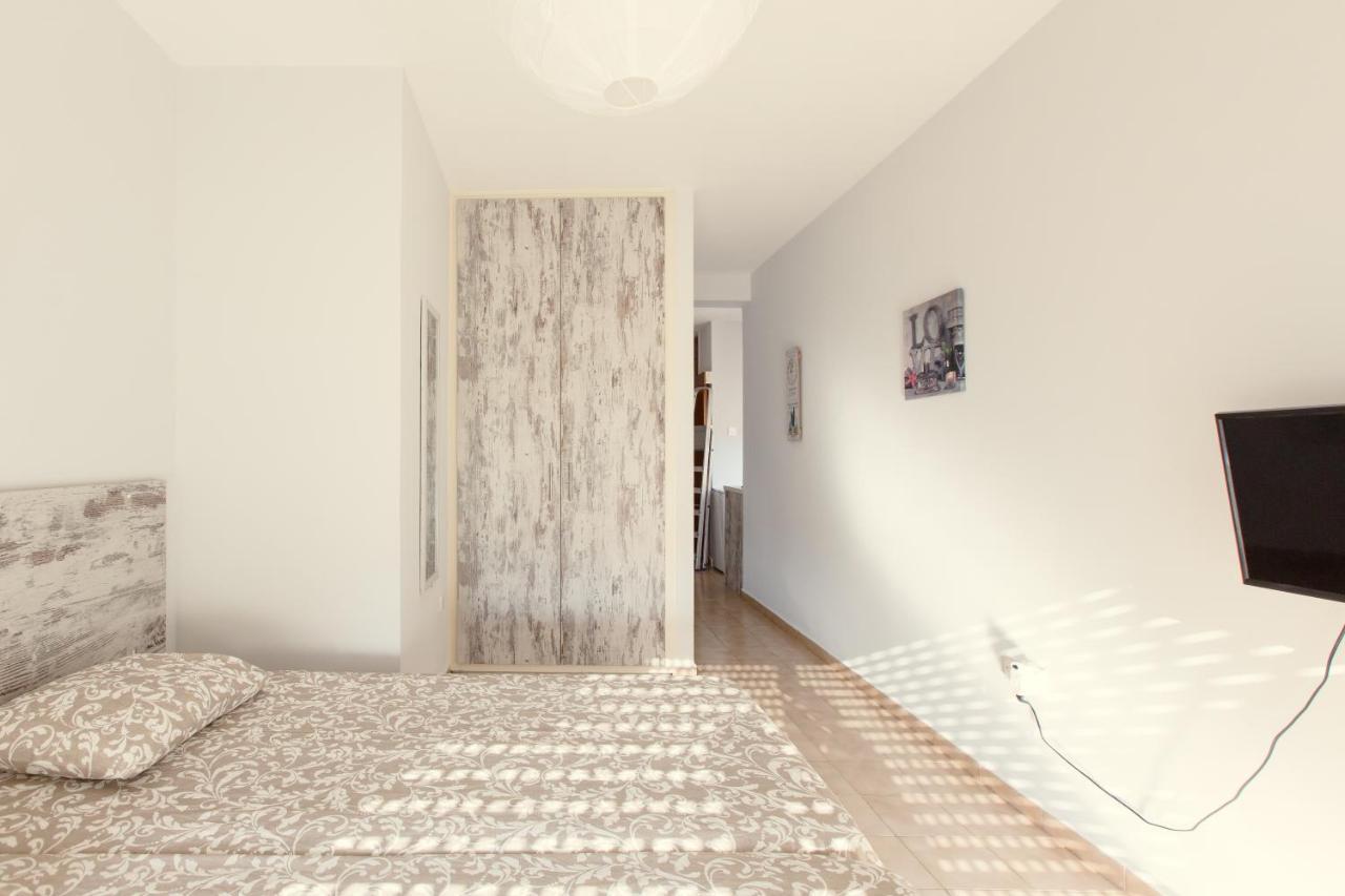 Furnished Seafront Studio Lárnaca Exterior foto